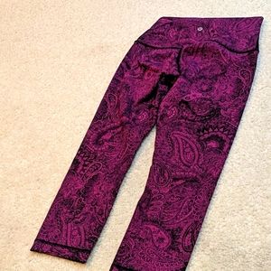 lightly used LULULEMON 21" leggings